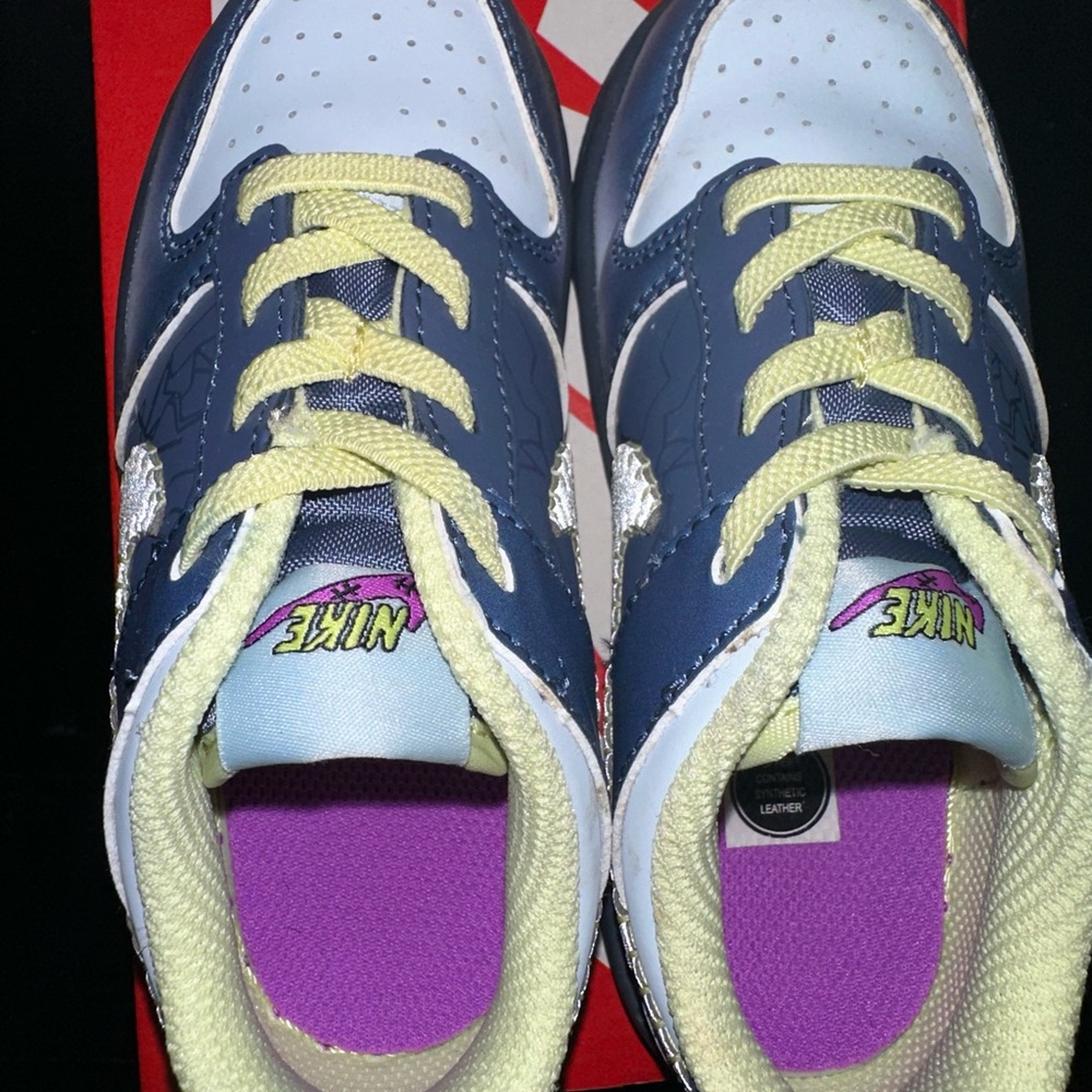 Toddler dunks - Picture 3 of 3